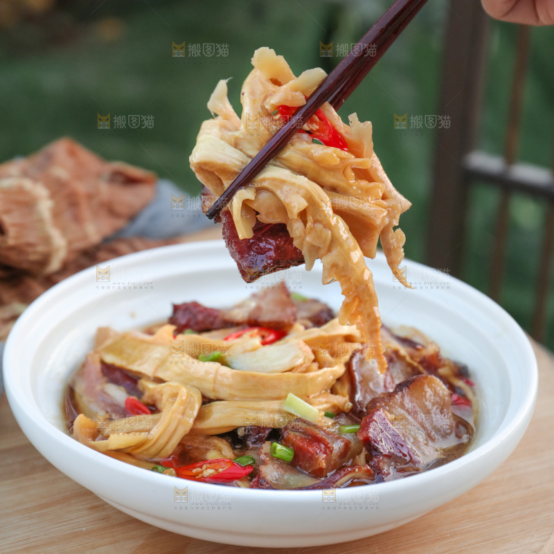 龙笋干烧腊肉