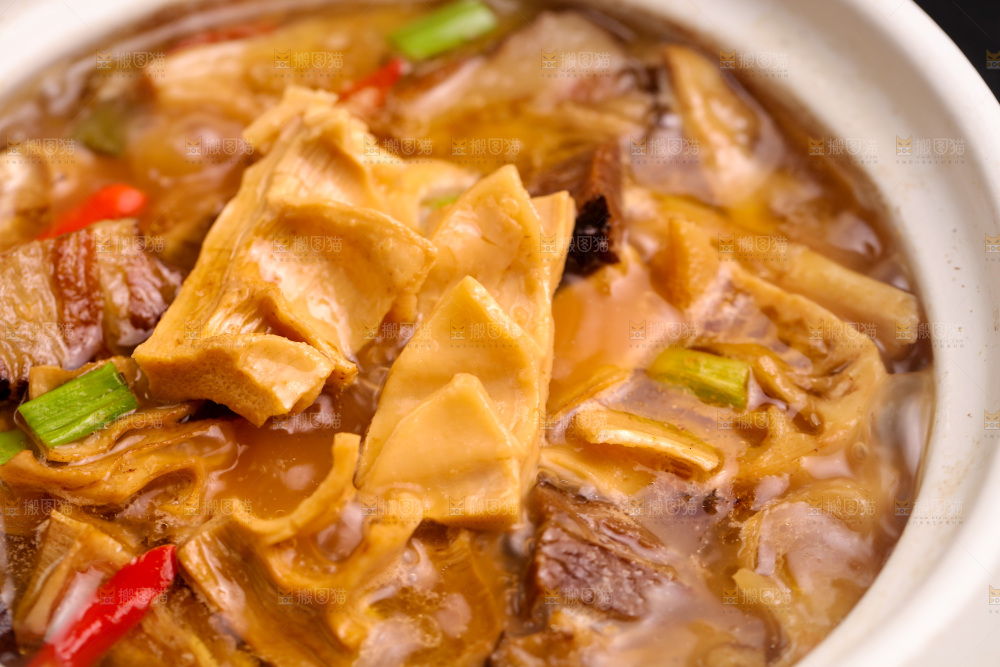 玉兰笋炖肉