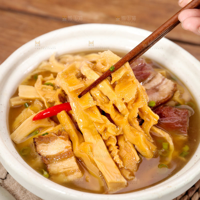 龙笋干炖肉