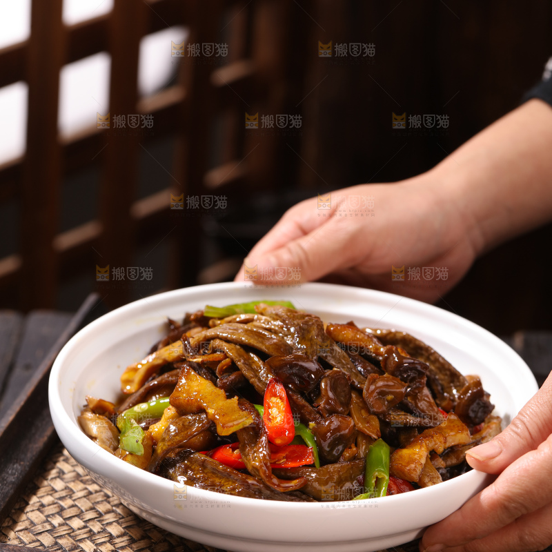 鹿茸菇
