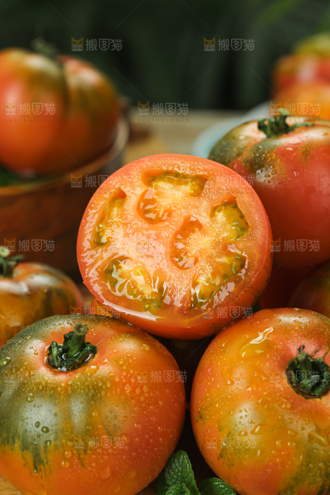 铁皮草莓柿子