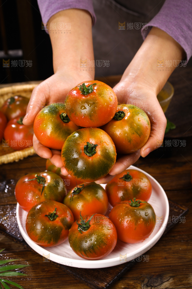铁皮草莓柿子