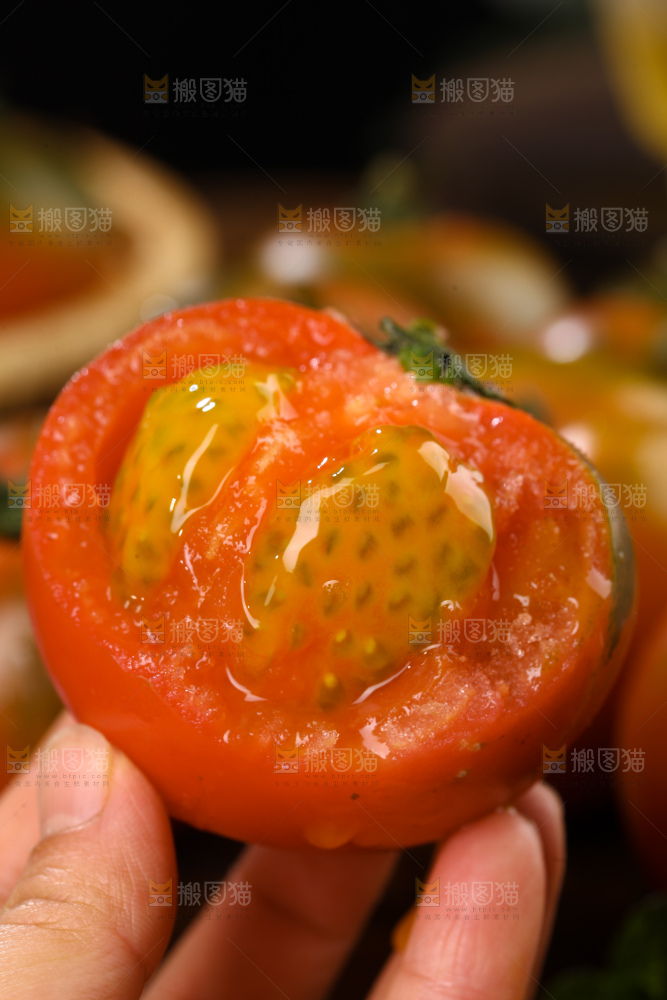 铁皮草莓柿子