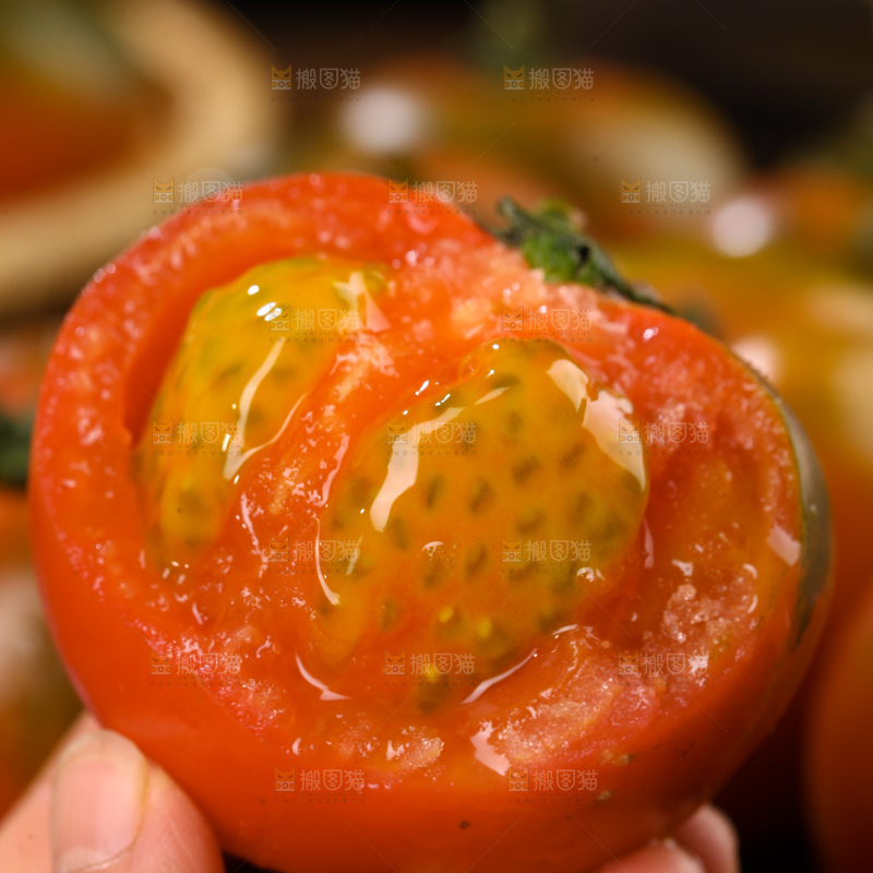 铁皮草莓柿子