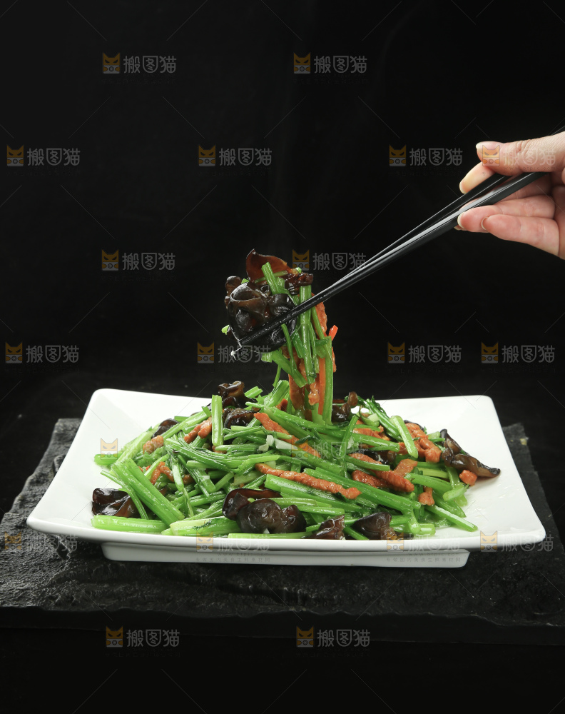 芹菜木耳肉丝