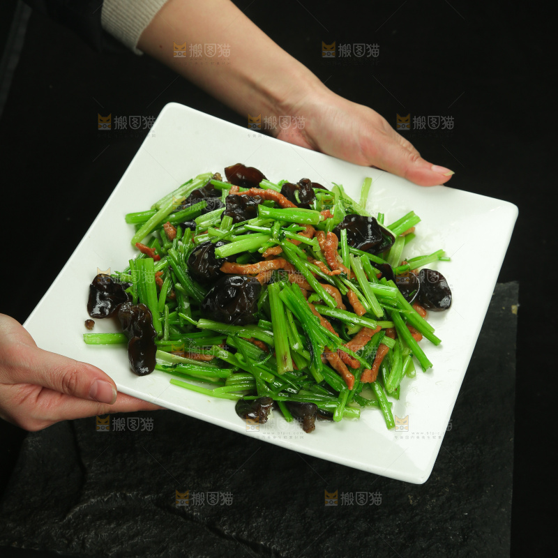 芹菜木耳肉丝
