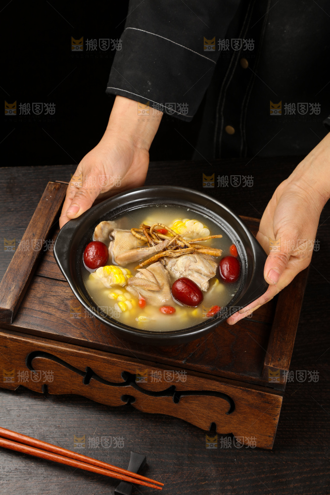 五指毛桃鹌鹑汤
