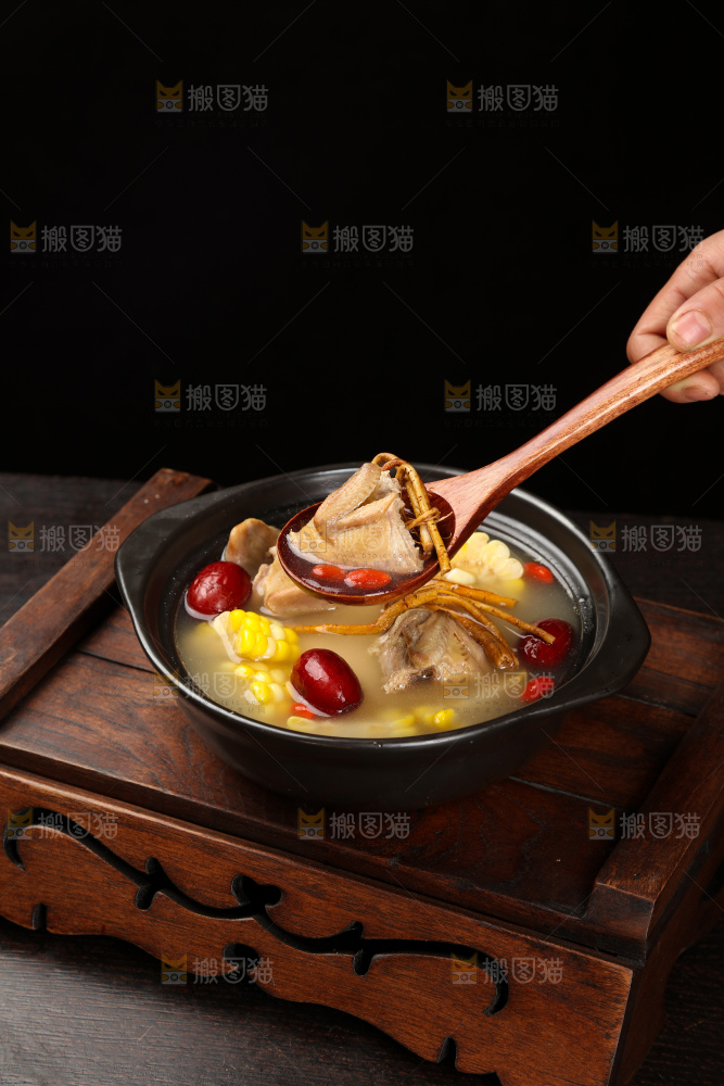五指毛桃鹌鹑汤