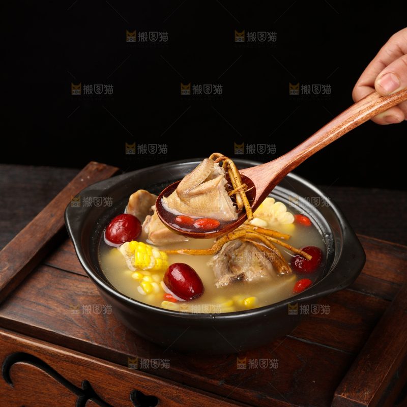 五指毛桃鹌鹑汤