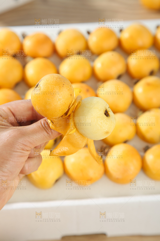 白玉枇杷