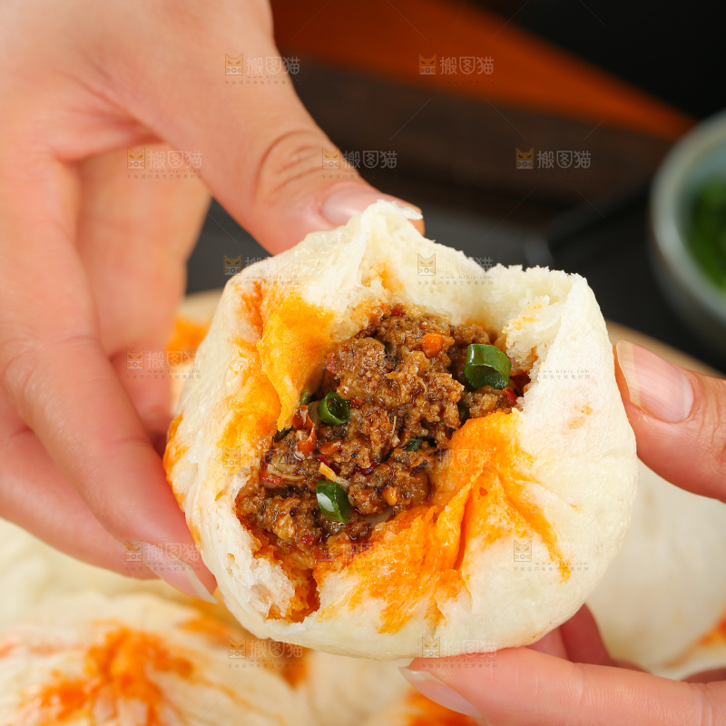 红油牛肉包